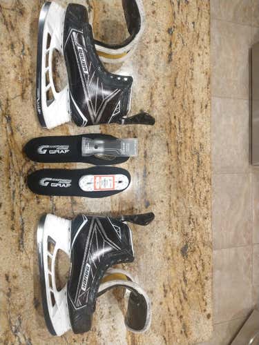 Used Senior Bauer Supreme 1S Hockey Skates Regular Width Size 9