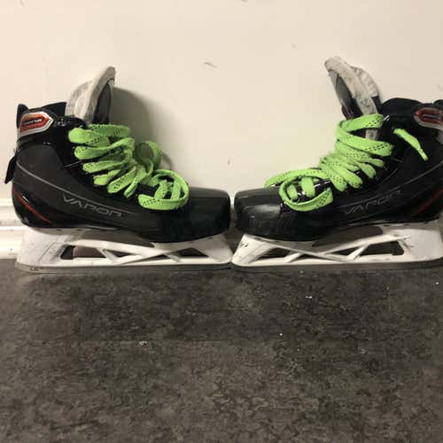 Senior Bauer Vapor x700 Regular Width Size 6.5 Goalie Skates