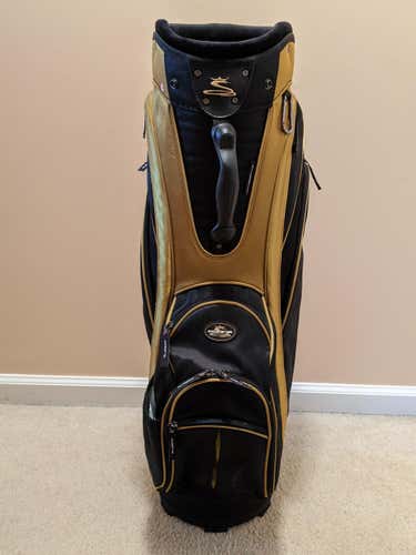 OLDER COBRA  CART BAG LOOKS LIKE NEW WITH RAIN COVER