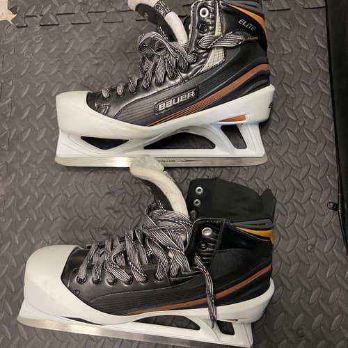 Senior Bauer Elite Regular Width Size 12.5 Hockey Goalie Skates Shoe Size 14