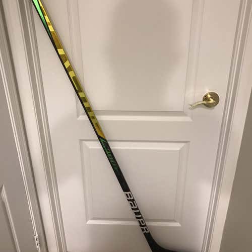 Senior Left Hand Supreme Ultra Sonic Hockey Stick