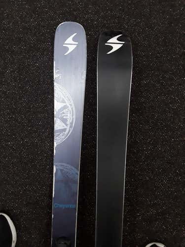 Used Blizzard  Cheyenne  Skis 170