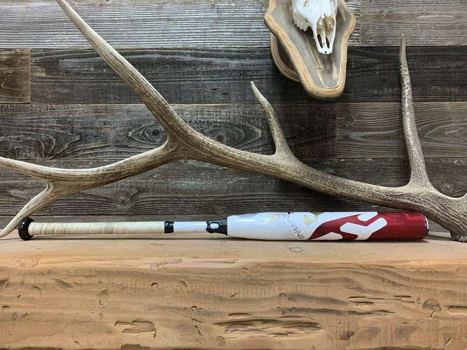 DEMARINI CFX FASTPITCH SOFTBALL BAT 32/22 (-10)