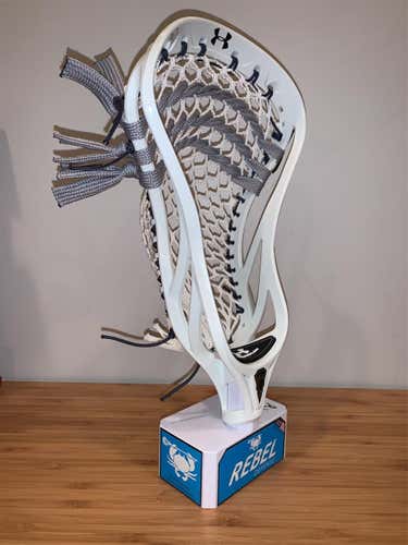 White New Box Strung Command low 2 Head