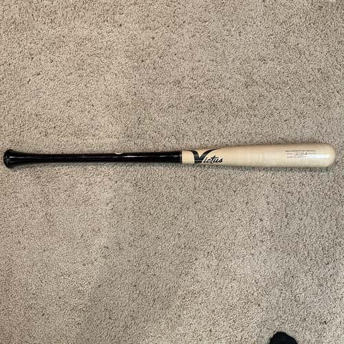 Victus JC24 33” Maple Wood Bat