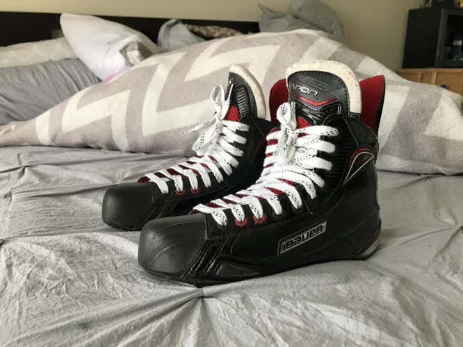 IMMACULATE Bauer Vapor 600R skates - size 6/D