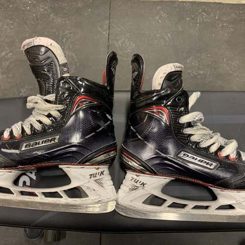 Senior Bauer Vapor X900 Regular Width Size 8 Hockey Skates