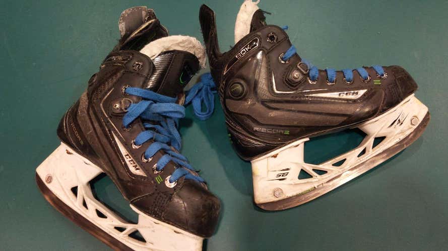 Used Junior CCM RibCor 50K Hockey Skates Regular Width Size 2