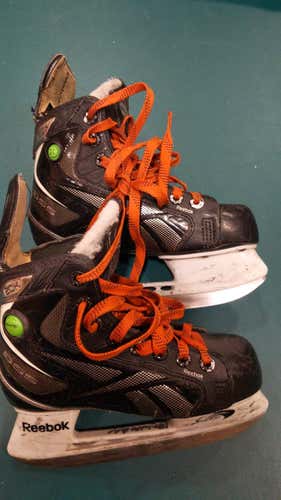 Used Youth Reebok 20k Hockey Skates Regular Width Size 13.5
