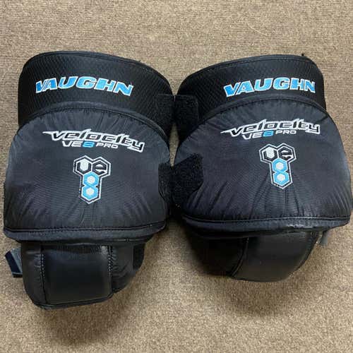 Black Senior Vaughn Ve8 Goalie Knee Pads