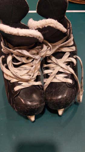Used Youth Bauer Supreme One.4 Hockey Skates Regular Width Size 13