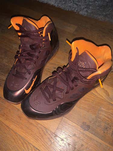 Orange Men's Size 12.5 (Women's 13.5) Nike Shoes