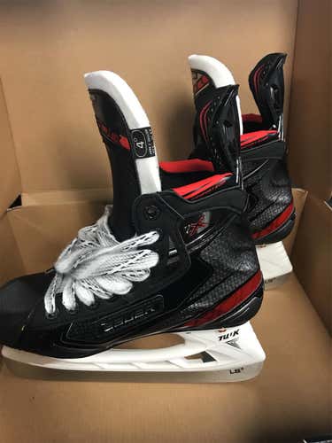New Bauer Vapor 2X Hockey Skates Size 4D