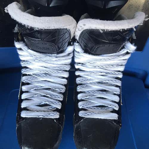 Senior Bauer Supreme 1S Regular Width  Size 7 Hockey Skates