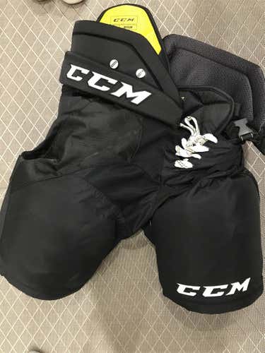Black Senior Medium CCM  Hockey Pants
