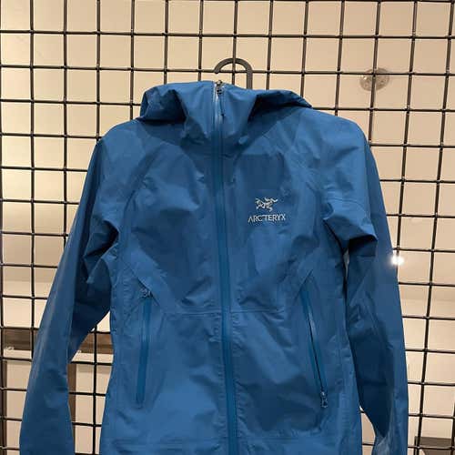 Arc'teryx Gortex women’s Jacket