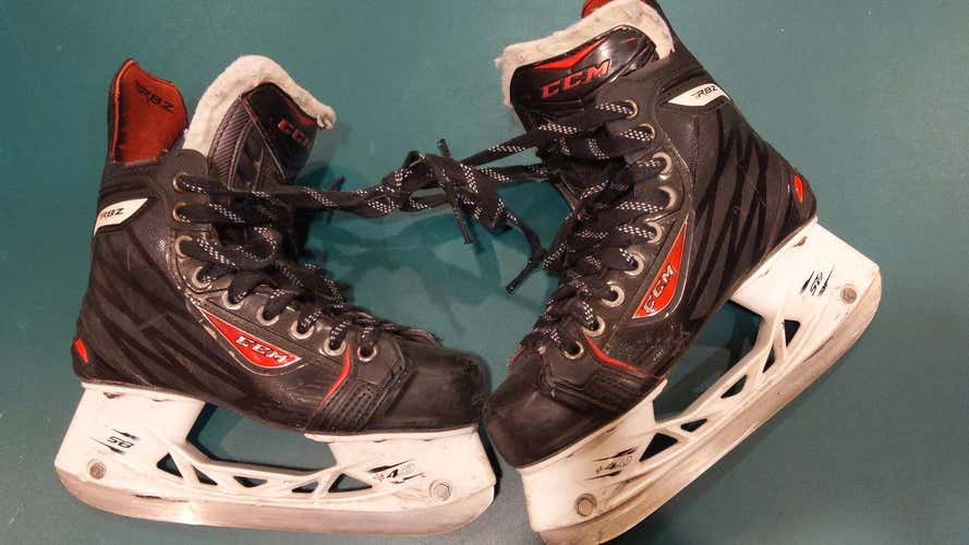CCM RBZ 100 Hockey Skates Regular Width Size 3.5
