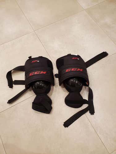 New CCM KP 1.9 goalie knee pads 2020 / Senior Size