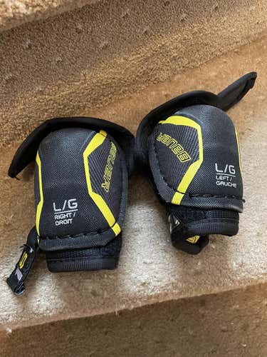 Used Youth Large Bauer Supreme 1S Elbow Pads Excellent Condition