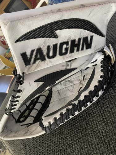 White Used Senior Vaughn Full Right 7500 Velocity 3