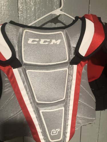 New Senior Medium CCM Shoulder Pads