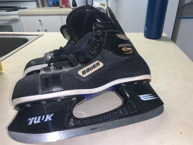 Senior Bauer Supreme 1000 Regular Width Size 10 Hockey Skates