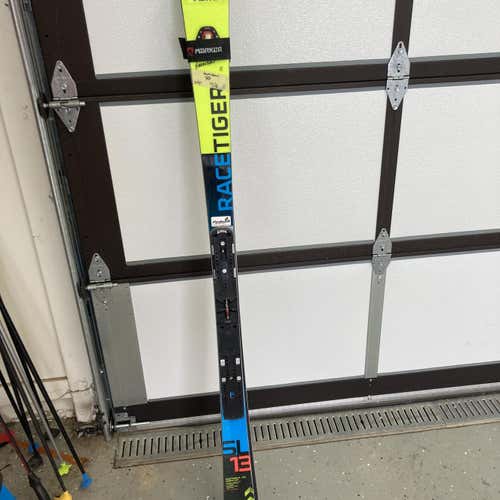 Men's  Volkl Racetiger SL Without Bindings Skis