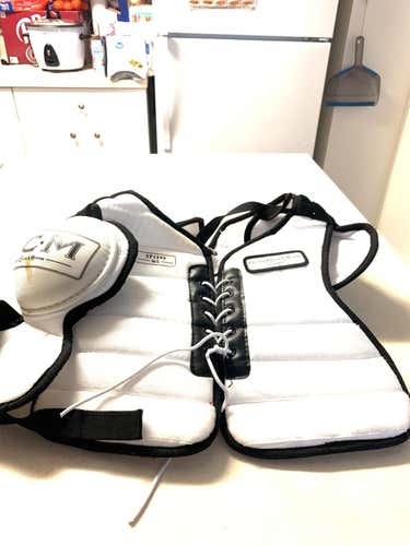 Used Medium CCM SP 1899 Shoulder Pads