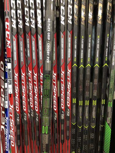 Junior Left Hand RibCor Trigger 4 PRO Mid Pattern Hockey Stick