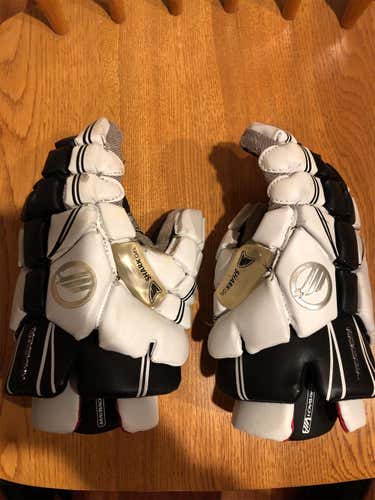 White Used Maverik Maybach 10" Lacrosse Gloves