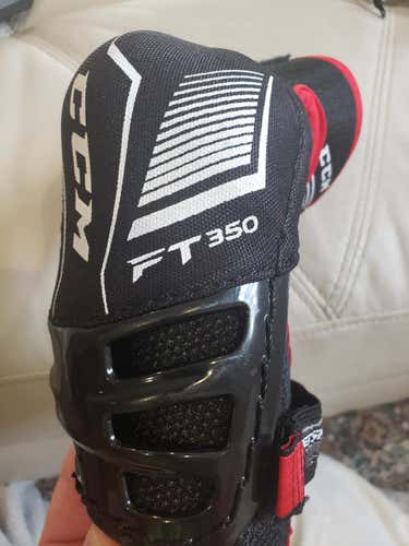 Used Junior Medium CCM JetSpeed FT350 Elbow Pads