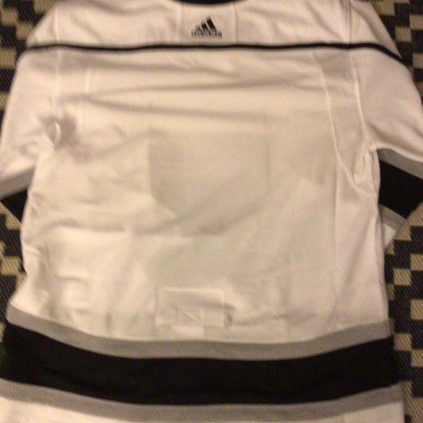 LA Kings Grey Adidas Authentic NHL Hockey Jersey Men’s size 54 NWT