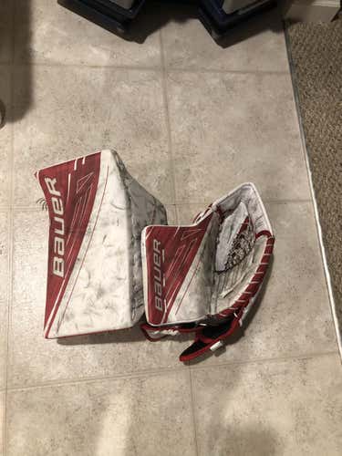 Red Used Senior Bauer Regular Supreme 1S