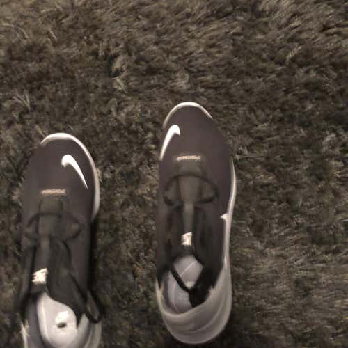 Adult Size 9.5 (Women's 10.5) Nike