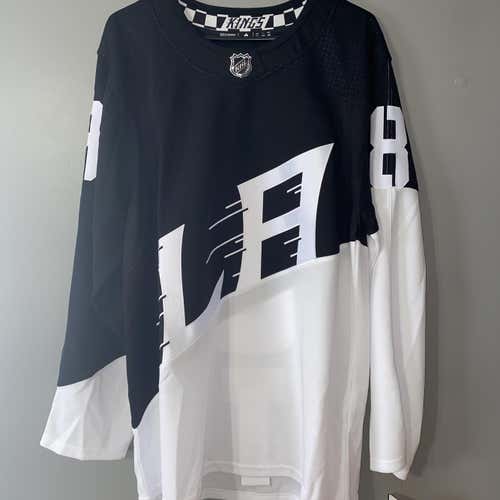 LA Kings Drew Doughty 2020 Stadium Series Jersey. Size 52. NWT.