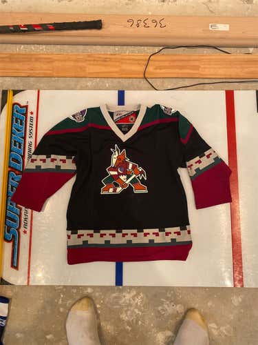 Black Youth Medium PRO Jersey