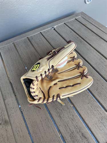 Wilson A2000 B2 11.75”