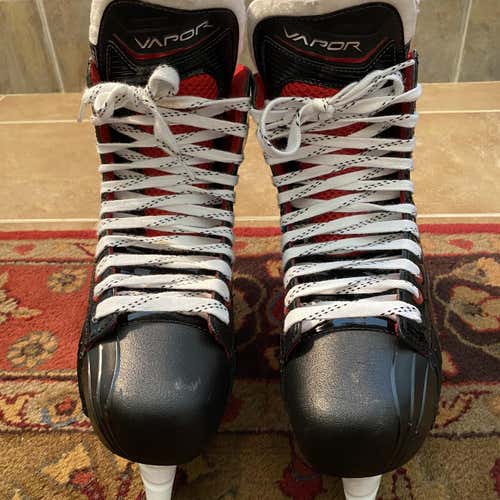 Like New Bauer Vapor X600 Senior Hockey Skates
