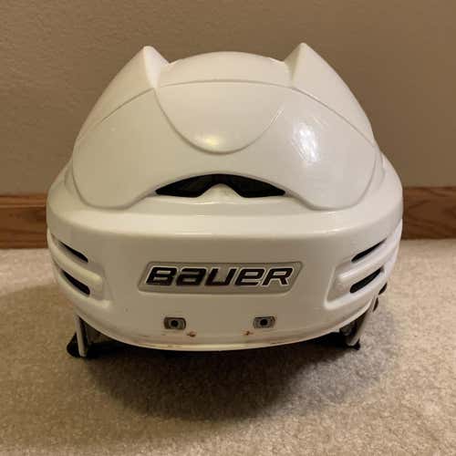 White Used Large Bauer 9900  Helmet