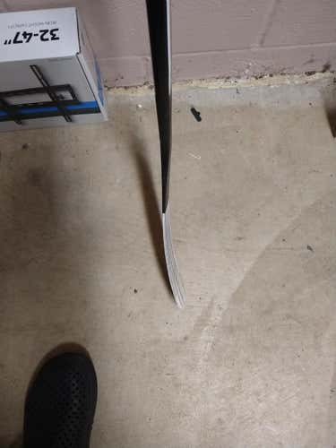 Used Senior True Right Handed XC5 Hockey Stick Mid Pattern