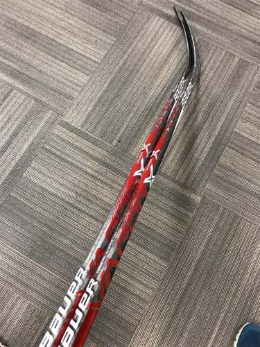 Intermediate Right Handed Vapor 1X Toe Pattern  Hockey Stick