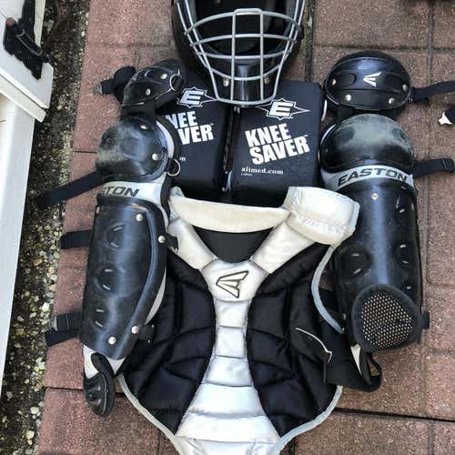 Easton Black magic youth 13 catchers gear Catcher's Set