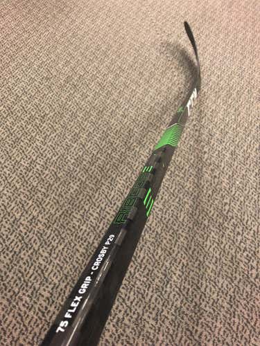 Senior Right Handed RibCor Trigger 4 PRO P29 Pattern 75 Flex Hockey Stick