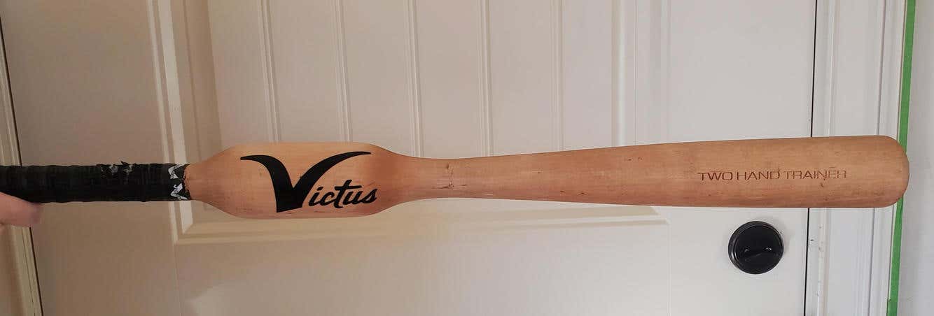 Used Victus two handed trainer wood bat 29/32
