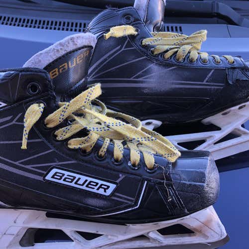 Senior Bauer Supreme S170 Regular Width Size 6.5 Hockey Goalie Skates(comes w/ 2 Steel. 1g And 2g)