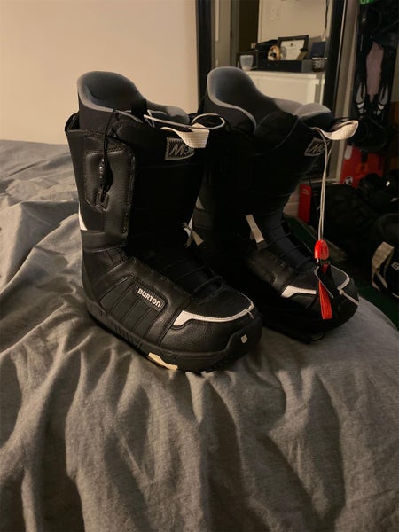 Used Size 8.5 (Women's 9.5) Burton Moto Snowboard Boots