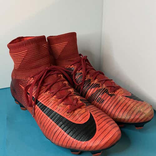 Used Size 10 (Women's 11) Nike Mercurial Superfly 5 Cleats