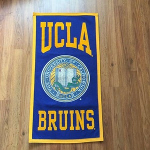 UCLA Bruins NCAA SUPER VINTAGE Felt Fan Cave 18" X 35" College Pennant Banner!