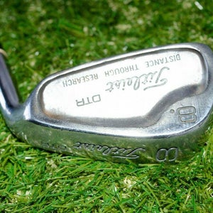 Titleist 	DTR	8 Iron 	Right Handed 	36.5"	Graphite 	Stiff	New Grip