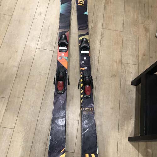 Used  Armada ARV 86 Max Din 15 Skis